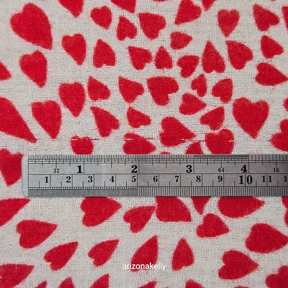 100% Wool Oblong Scarf With Heart Design - Picture 6 of 10